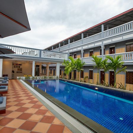 Botoum Hostel Siem Reap Bagian luar foto