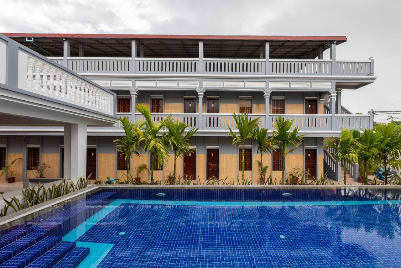 Botoum Hostel Siem Reap Bagian luar foto