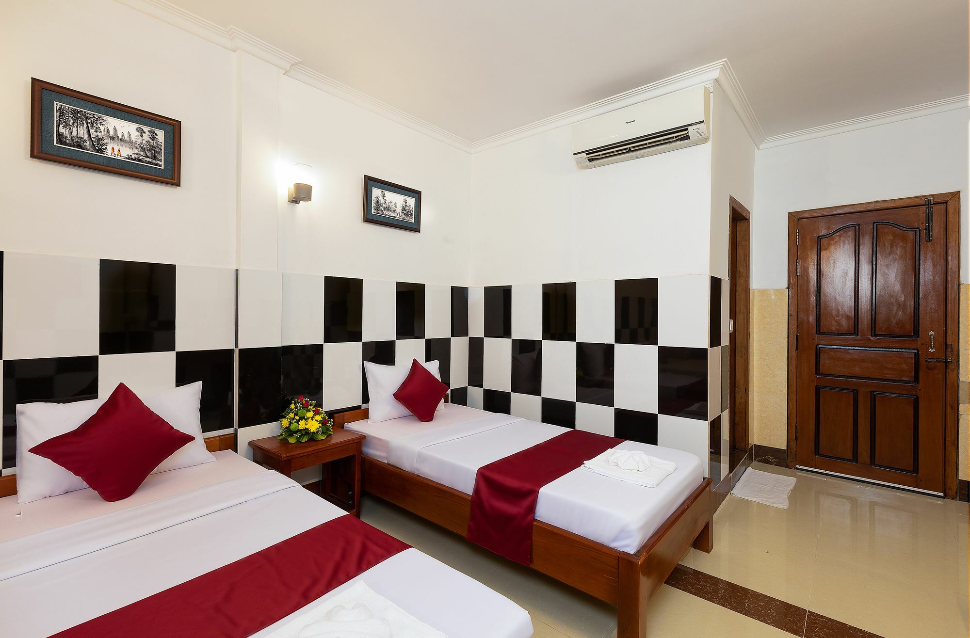 Botoum Hostel Siem Reap Bagian luar foto